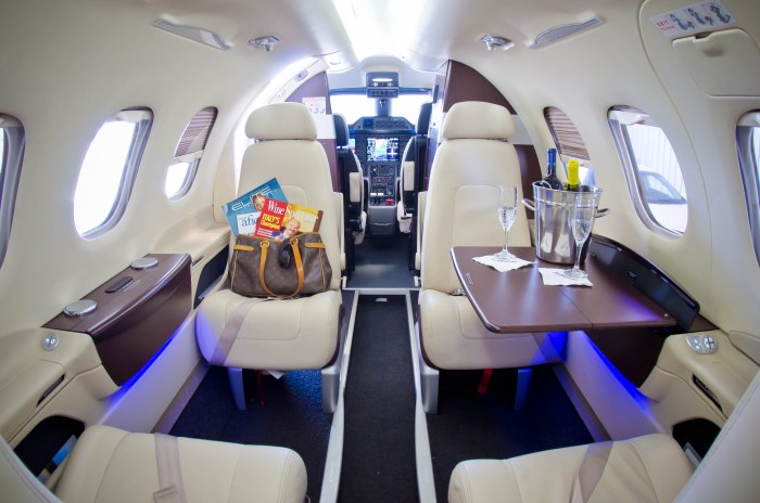 Phenom 100 Jet