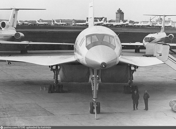 Ту-144 пассажирский самолёт