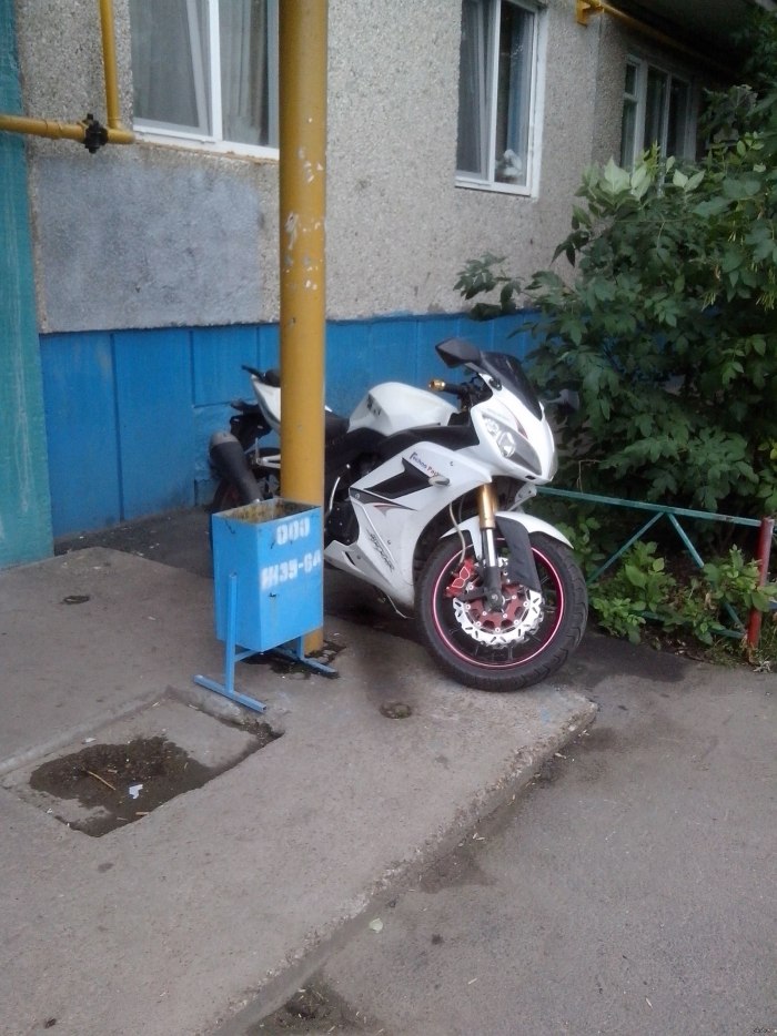 Гараж для мотоцикла