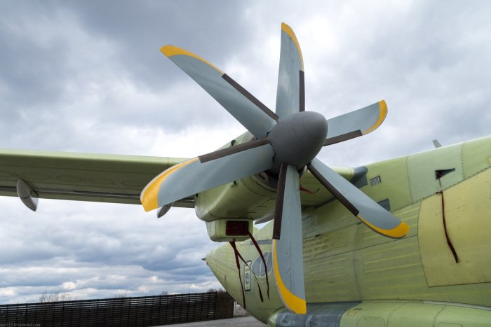 Ил-112в военно-транспортный самолёт