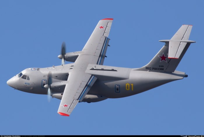 Ил-112в военно-транспортный самолёт