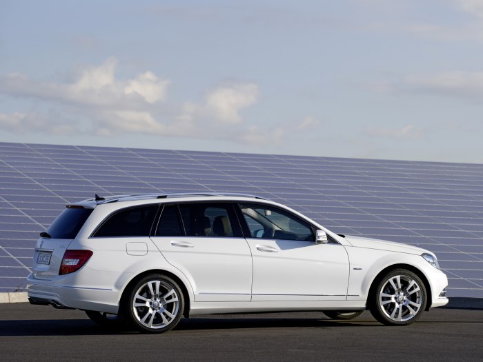 Mercedes Benz c class универсал 2012