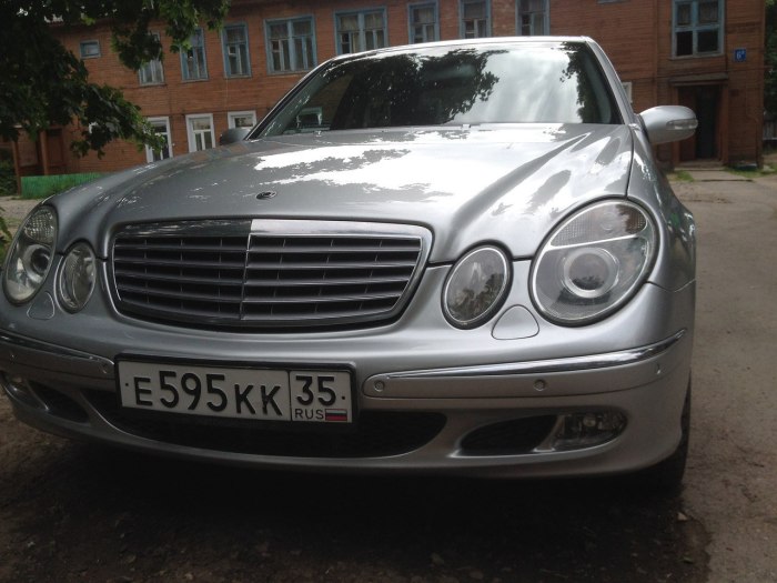 Мерседес е240 w211