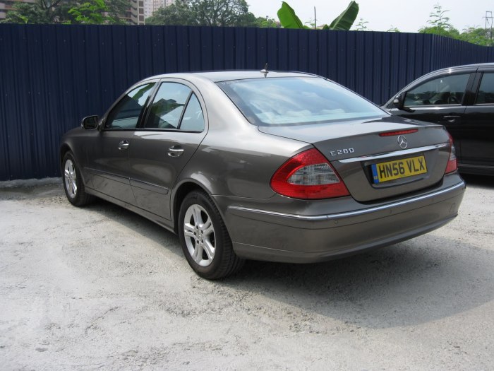 Mercedes Benz e240 2003