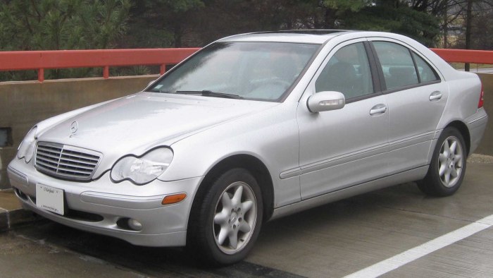 Mercedes Benz c240