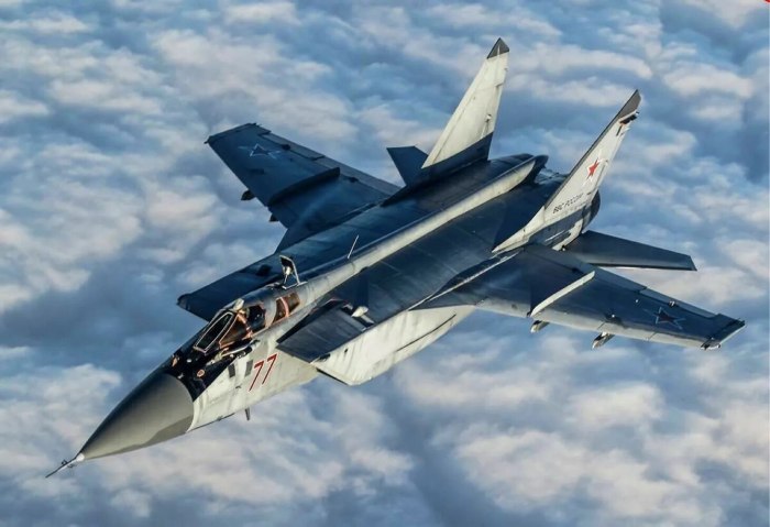 Миг-31 сверхзвуковой самолёт