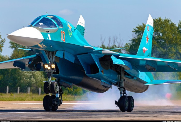 Самолёт истребитель Су 34