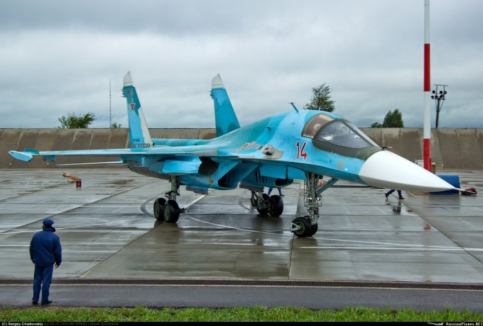 Су-34 двухдвигательный реактивный самолёт