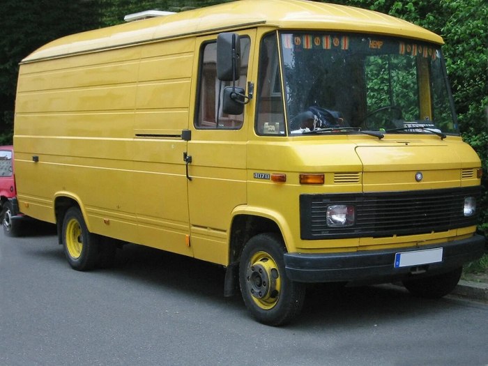 Мерседес т2 407д