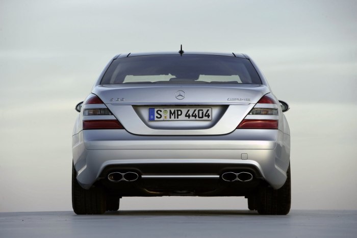 Mercedes-Benz w221