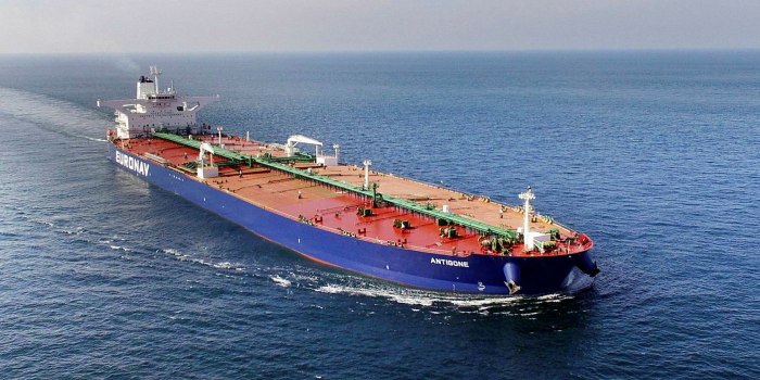 VLCC танкер