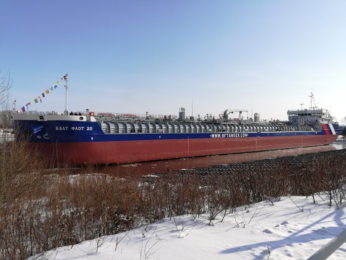 Корабли класса река море