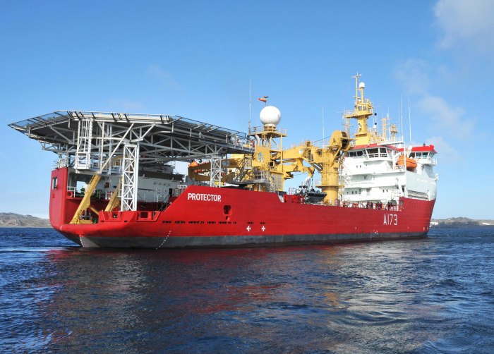 Antarctic provider судно