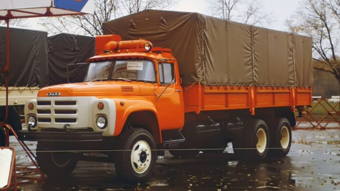 Автомобиль ЗИЛ 133