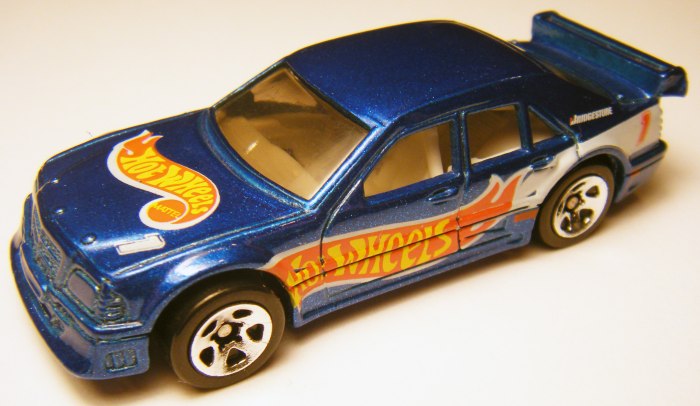 Mercedes Benz 124 hot Wheels