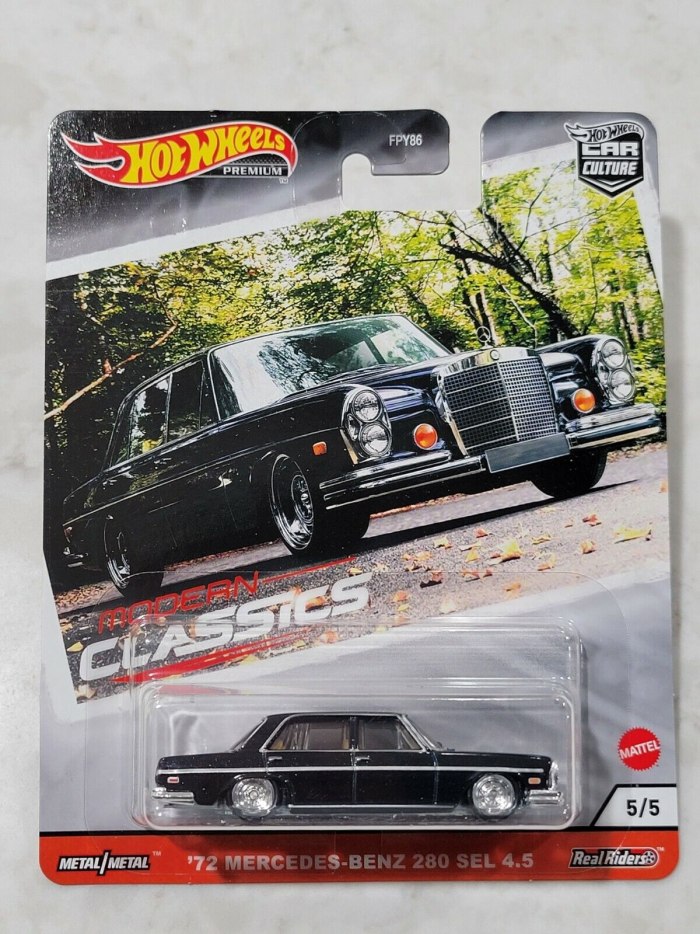 Hot Wheels Premium Mercedes 300sel