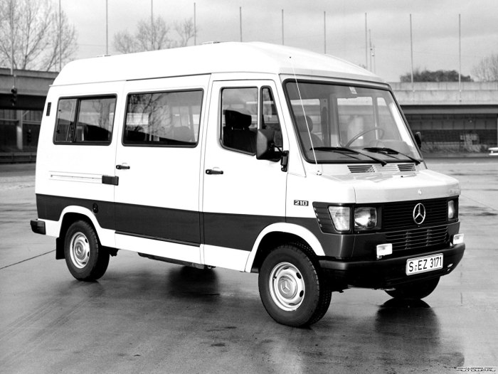Мерседес 208 т1