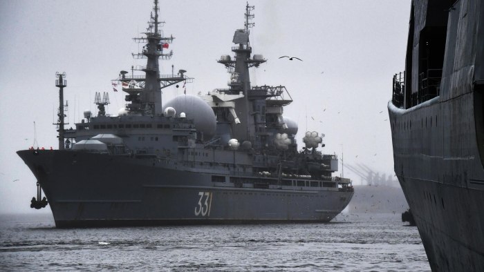 Корабль Маршал Крылов во Владивостоке