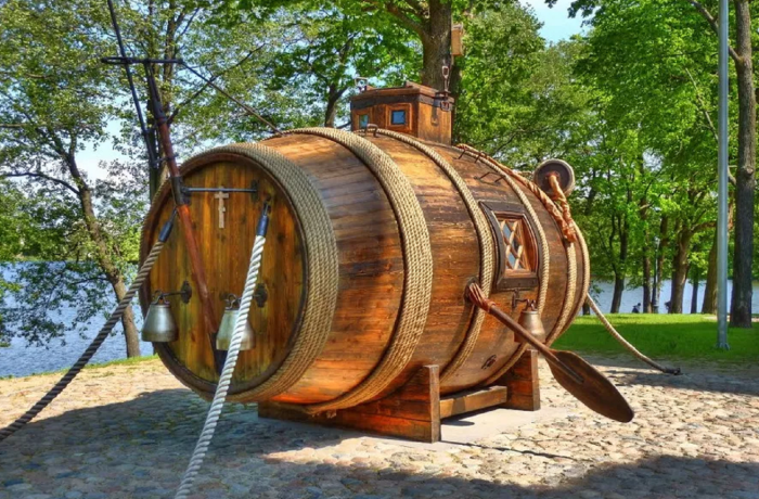 Первая подводная лодка Петра первого