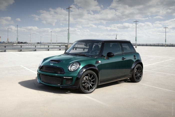 Mini Cooper s r56 зеленый
