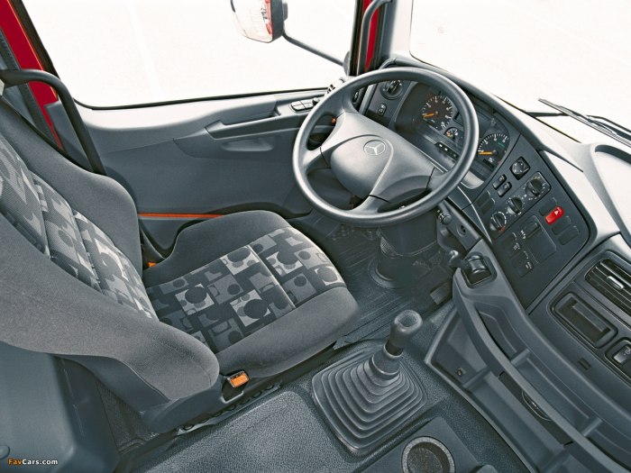 Mercedes-Benz Atego 818 2005 года