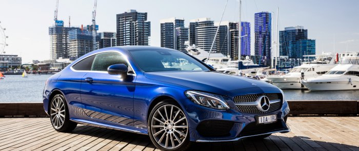 Mercedes e class Coupe синяя