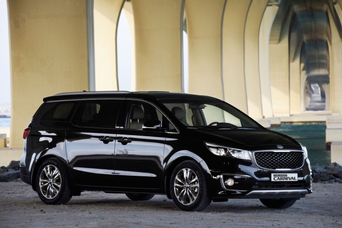 Kia Carnival минивэн