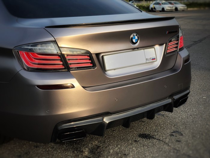 BMW f10 фонари Black line