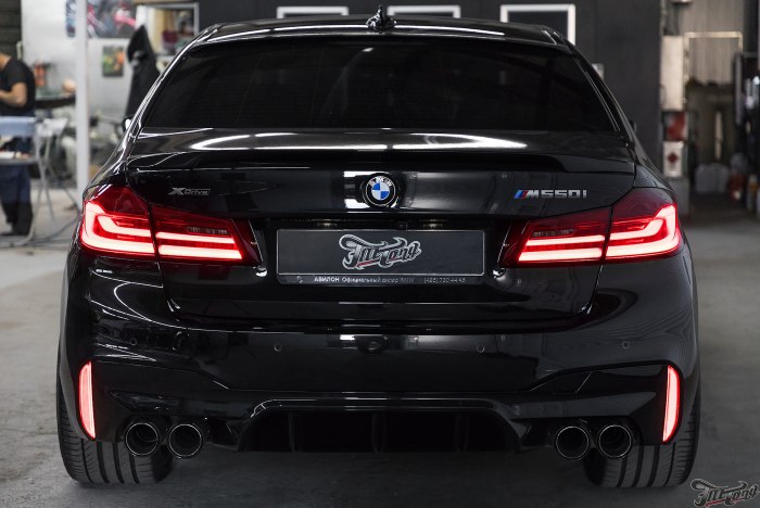 BMW f90 зад