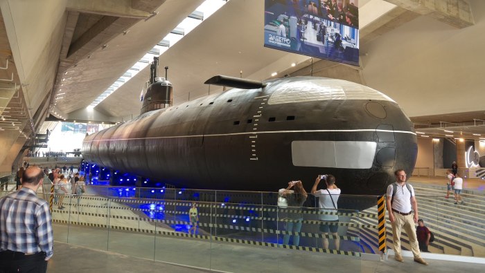 Подводная лодка в Кронштадте музей к-3