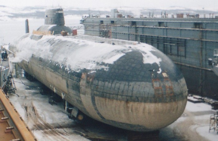 Подводная лодка акула Тайфун