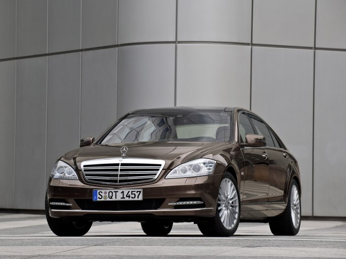 Mercedes-Benz s600 w221