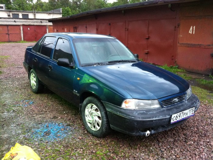 Daewoo Nexia 100 темно синяя