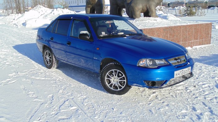 Daewoo Nexia голубой 2008