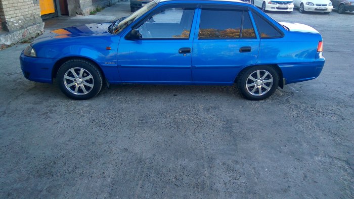 Daewoo Nexia 2012 синяя
