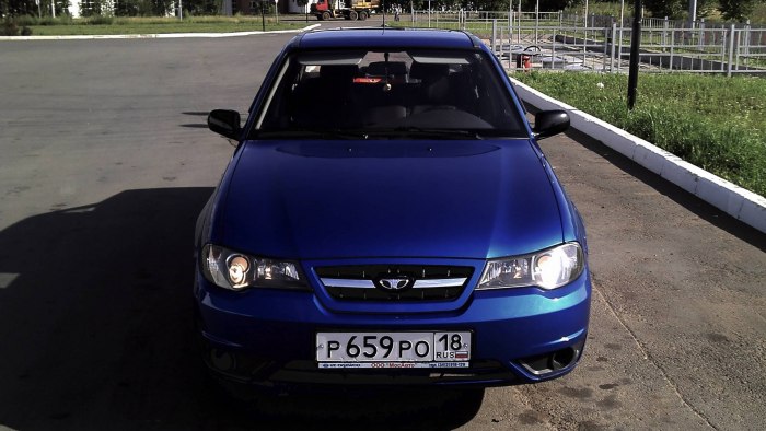 Daewoo Nexia 2 синяя