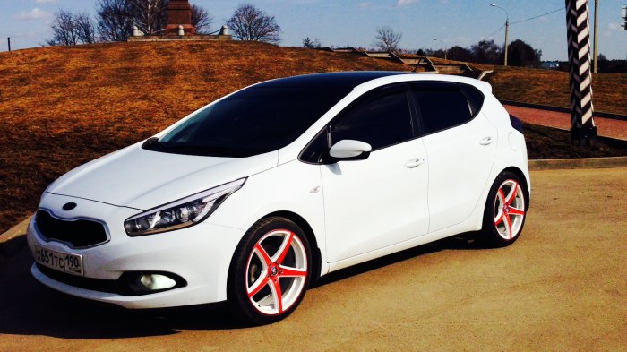 Kia Ceed 2 JD белая