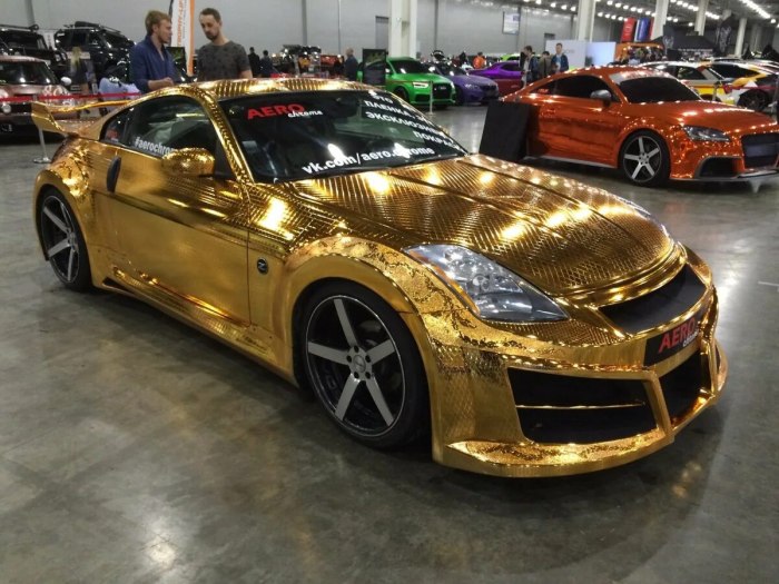 Золотой Ниссан 350z махинаторы