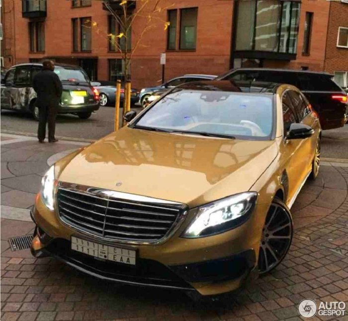 Золотистый Мерседес w222