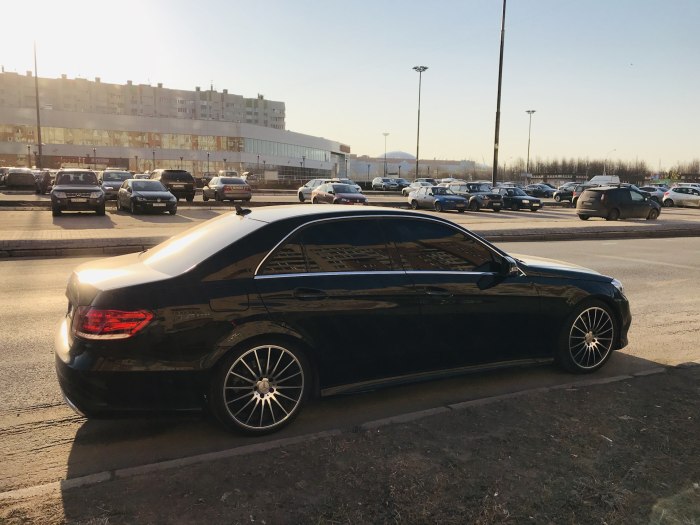 Mercedes 212 тонированный