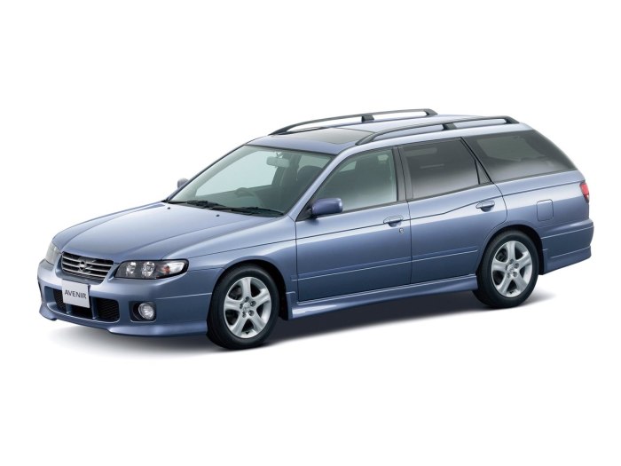 Nissan Avenir w11