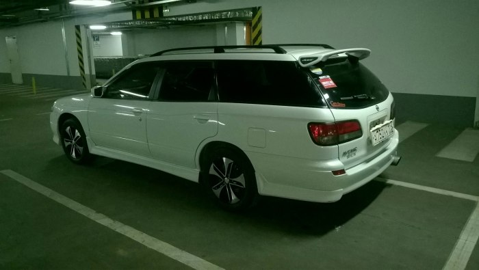 Ниссан Авенир 2004 год