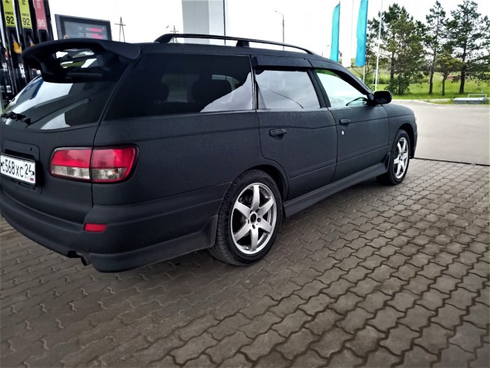 Nissan Avenir w11