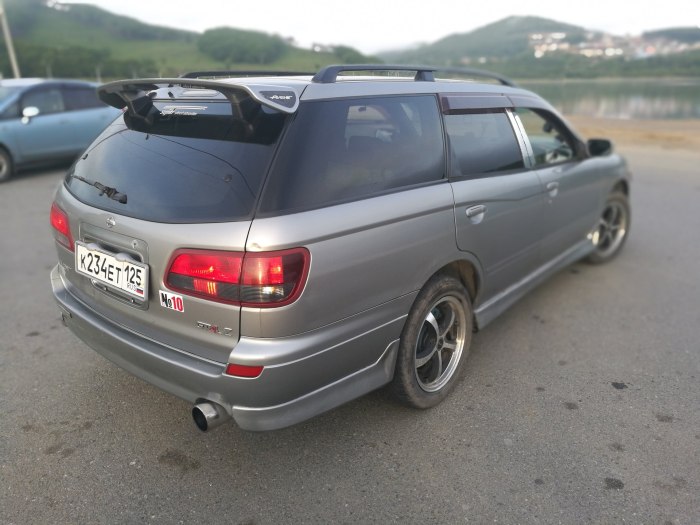 Nissan Avenir gt4