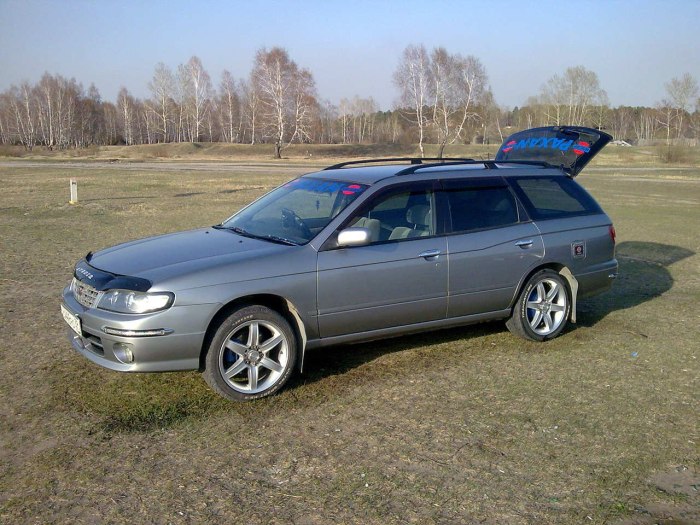 Ниссан Авенир универсал