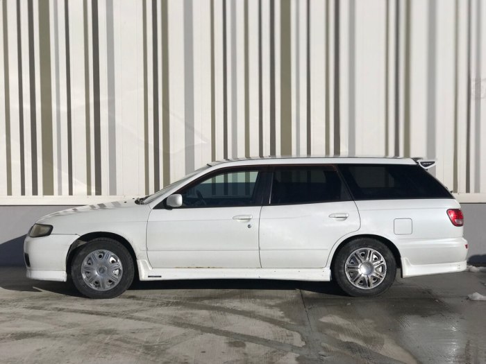 Nissan Avenir 11