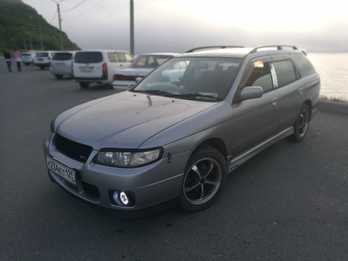 Ниссан Авенир 1999