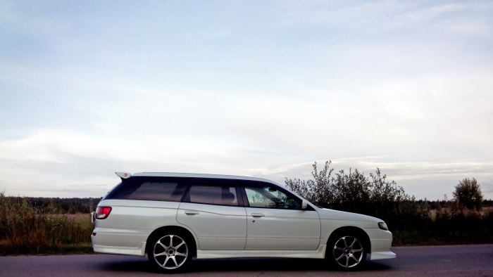 Nissan Avenir 11