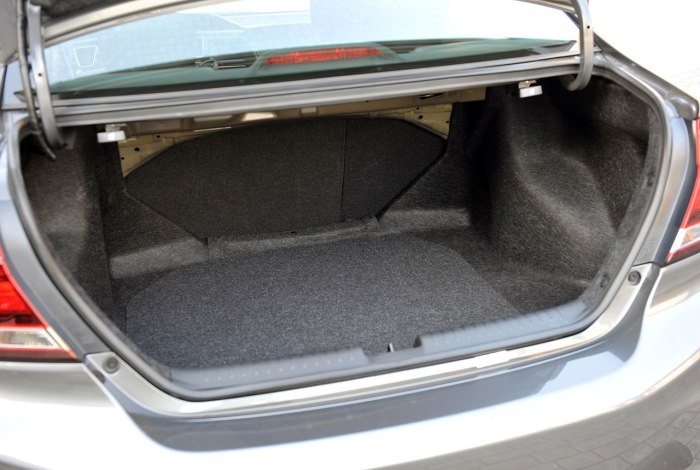 Honda Civic 8 седан багажник