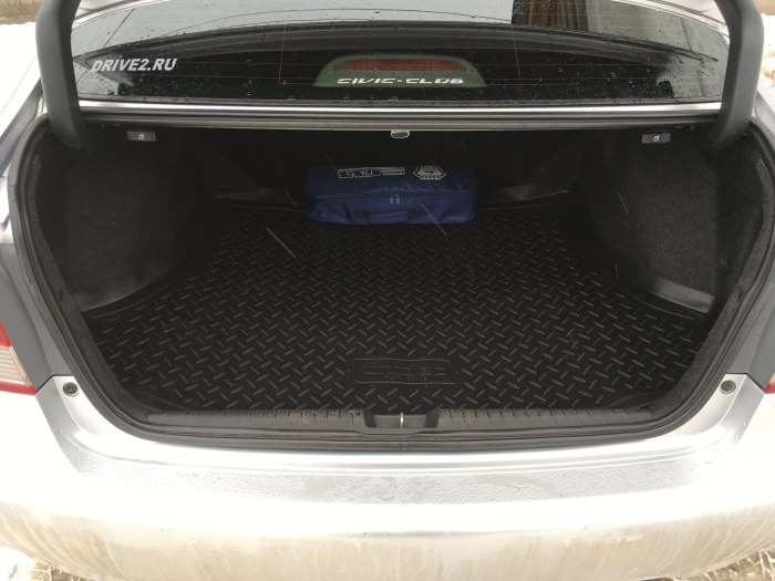 Honda Civic 2008 багажник